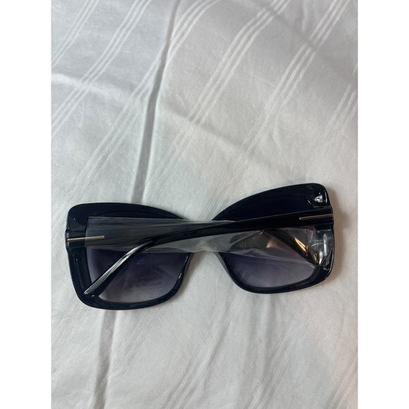 Catch Me Hustlin Cat Eye‎ Frame Sunglasses Black main image 5
